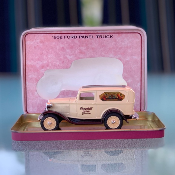 Campbell's Collection 1932 Panel Van in Tin - Picture 2 of 7